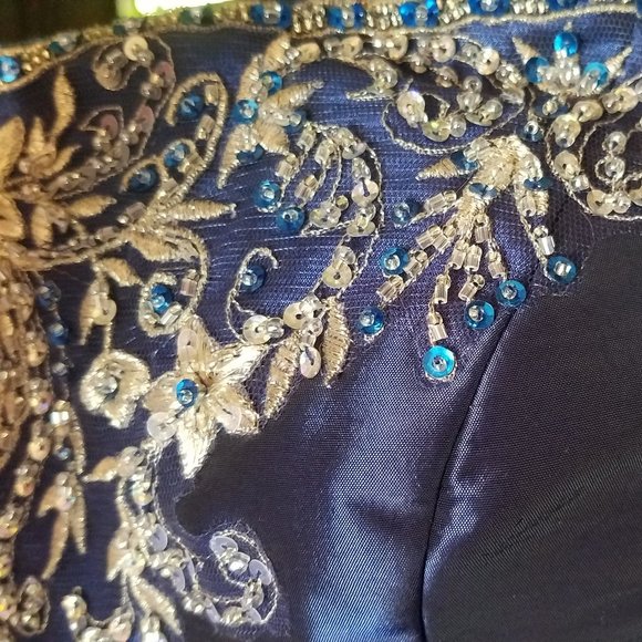 Cinderella Prom Dress/Gown - Picture 3 of 6